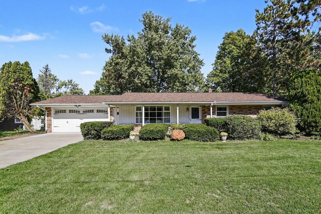 205 Jakway Avenue, Benton Harbor