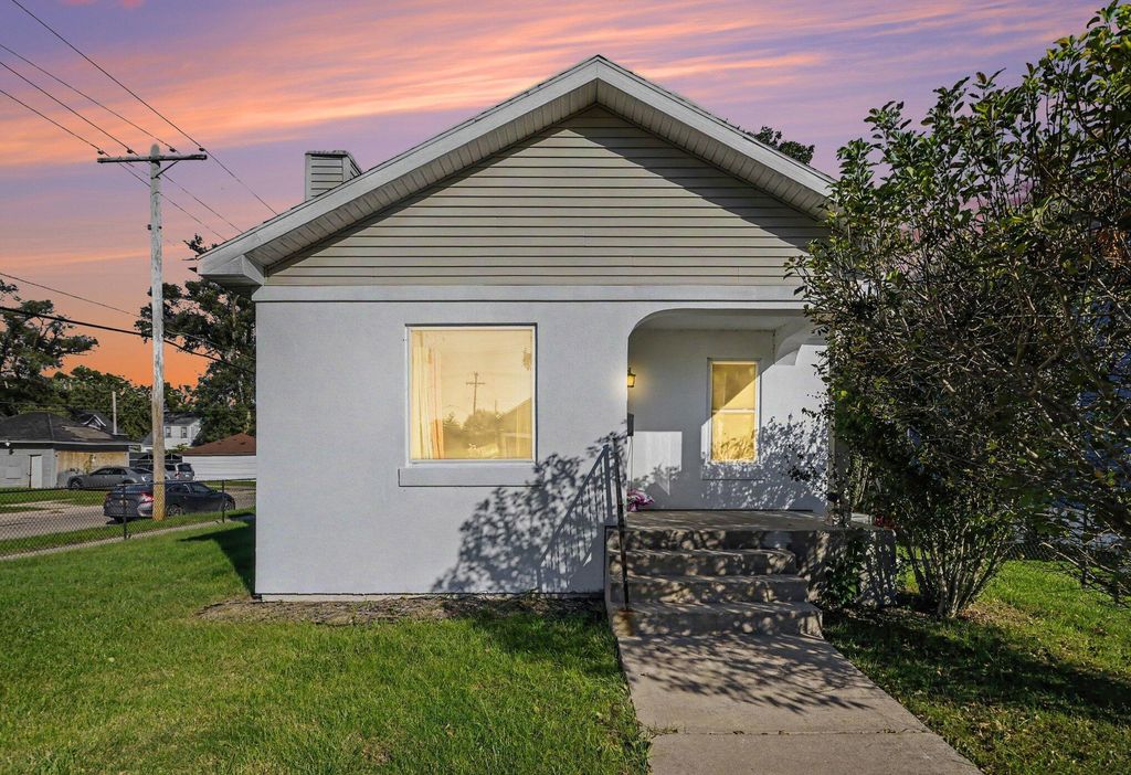 1011 Pearl Street, Benton Harbor