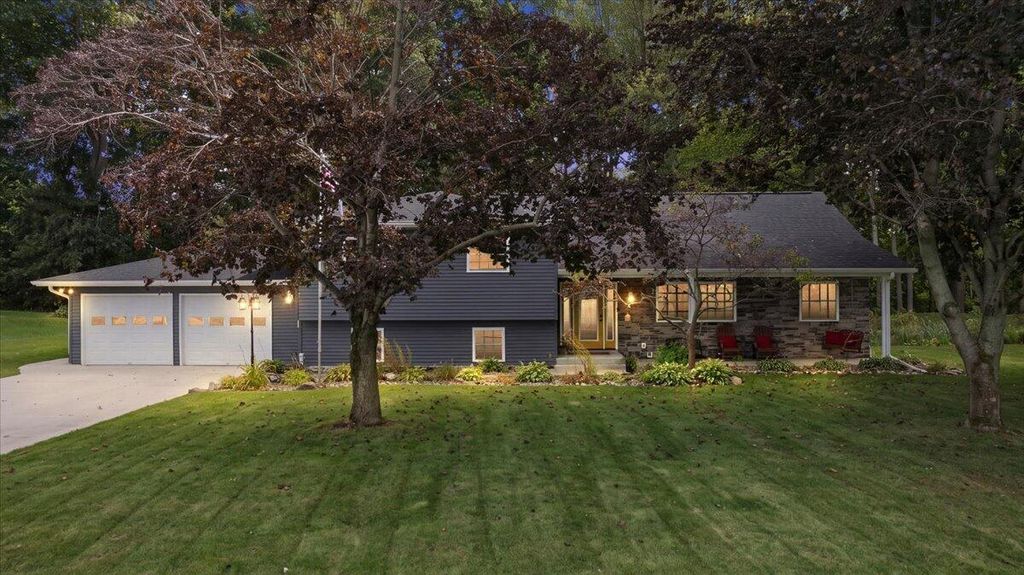 6388 Sycamore Bluff, Coloma
