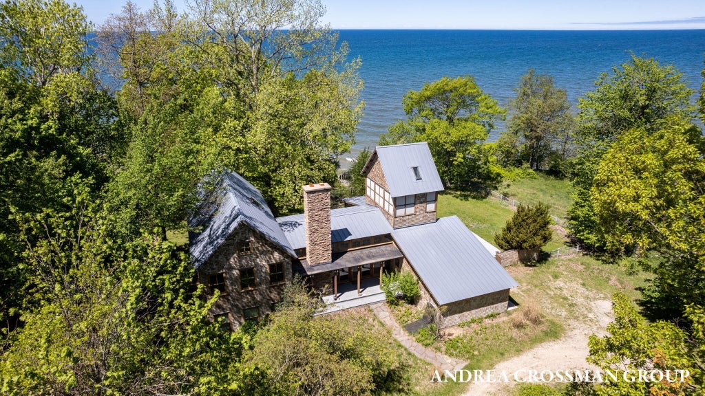 1484 71st Street, Ganges township