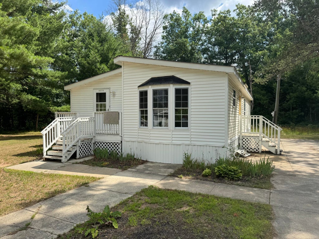 8570 S Bagnall Avenue, Pleasant Plains township