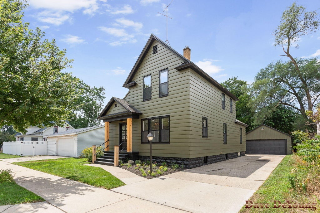 16 N Jefferson Street, Zeeland city