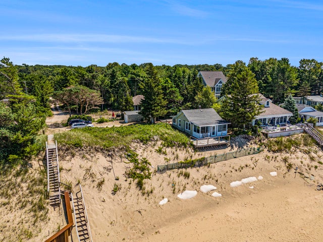 10589 Lakeshore Drive, Grand Haven charter township