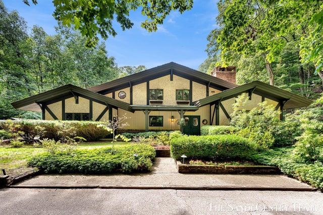 12879 Lakeshore Drive, Grand Haven charter township