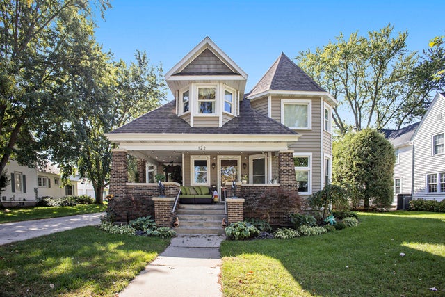 122 E Central Avenue, Zeeland city