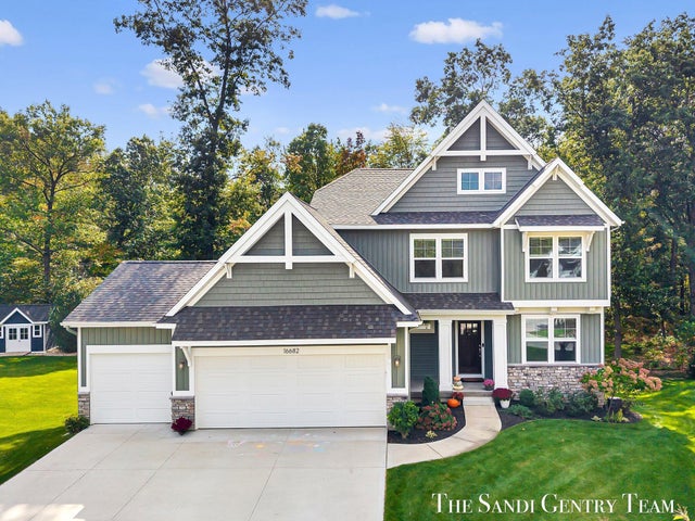 16682 Spring Tree Drive, Spring Lake township