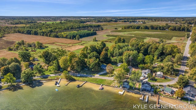 6020 122nd Avenue, Ganges township