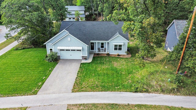 17745 Hiawatha Drive, Spring Lake township
