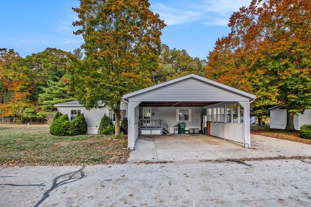 102 Apple Court, Muskegon charter township