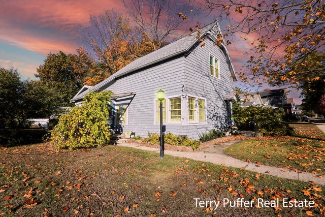 305 N Robert Street, Ludington city