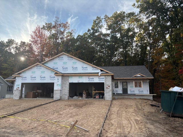 1515 W Addison Way, Laketon township