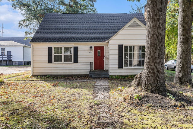 1257 Leonard Avenue, Muskegon city