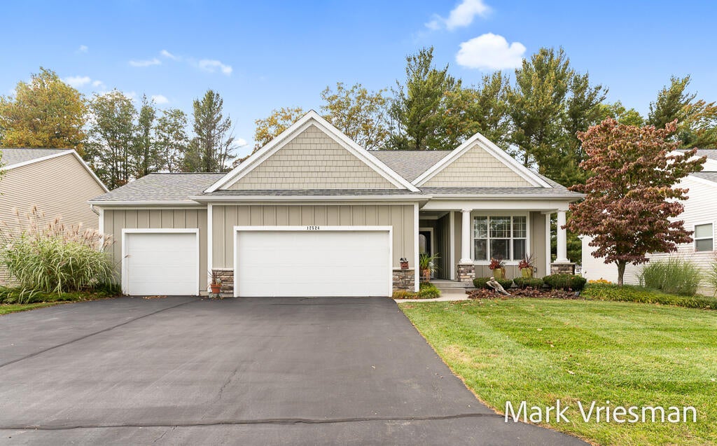12524 Retreat Drive Unit: 27, Grand Haven charter township