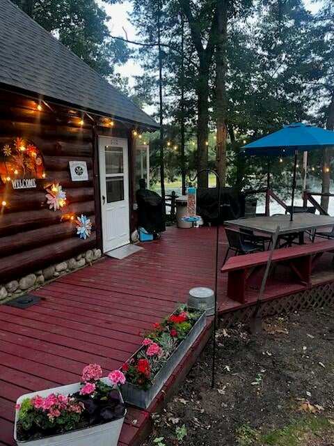 9013 S Three Lakes Lane, Lake township