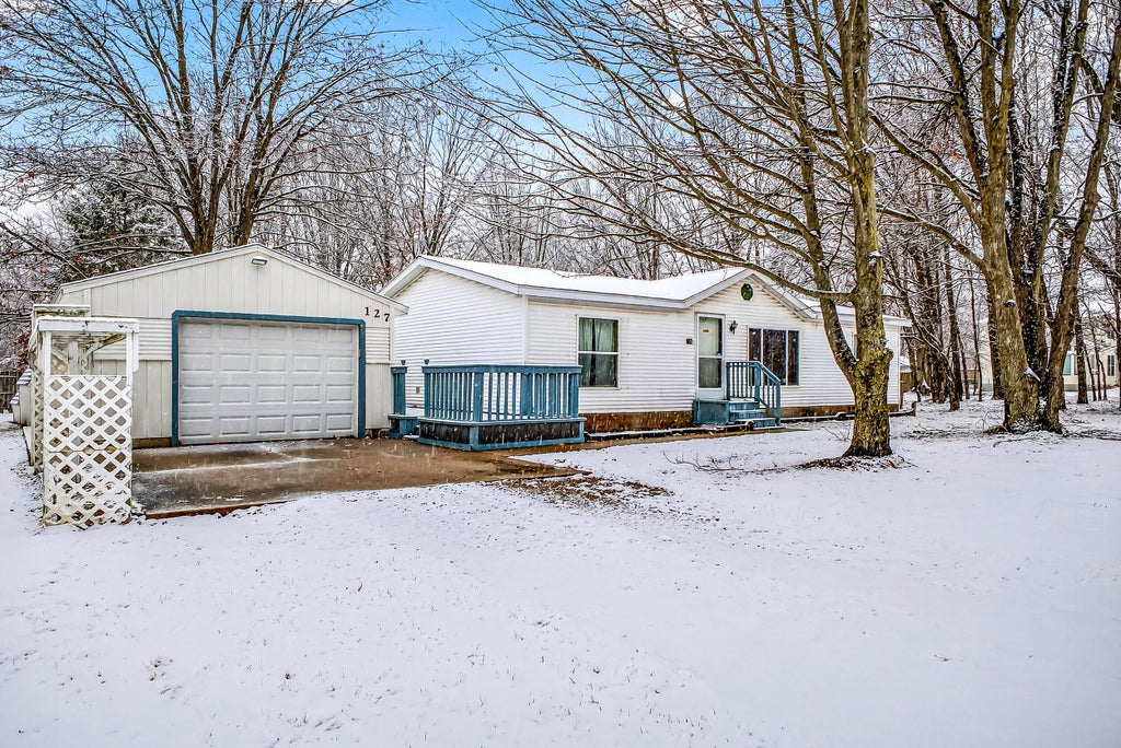 127 S Walker Road, Muskegon charter township