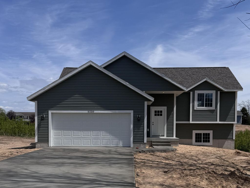 5230 S Columbine Lane, Sheridan charter township