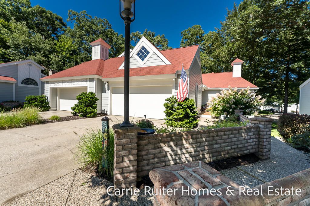 16919 Landing Lane, Spring Lake