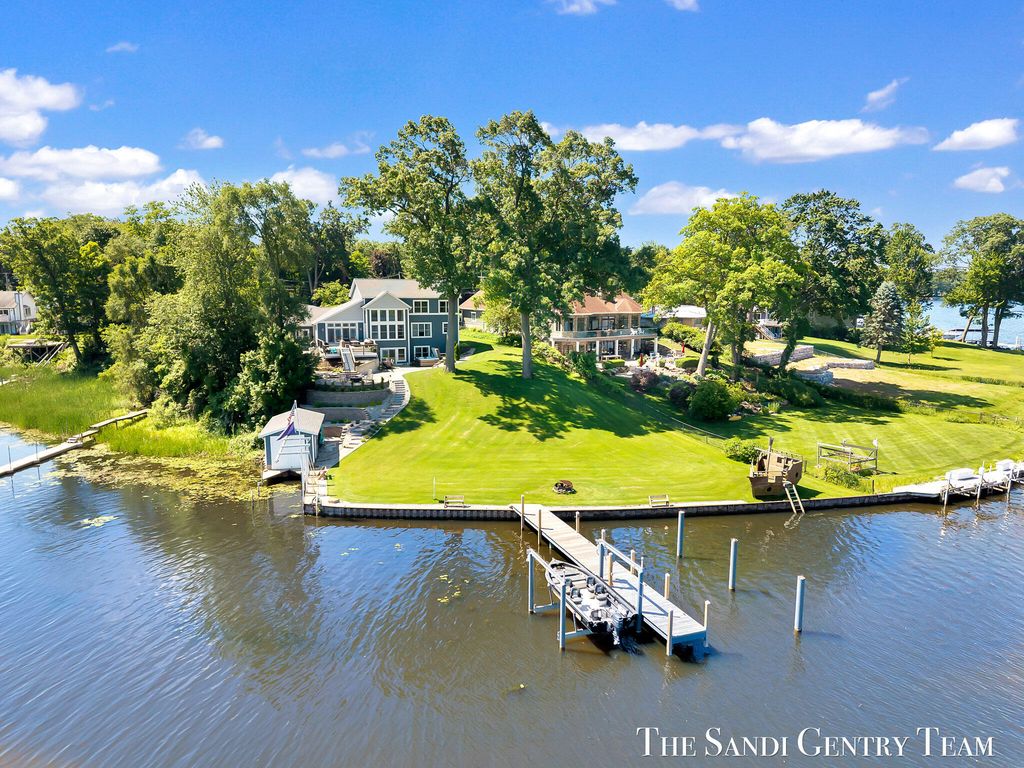 7 Circle Drive, Fruitport charter township