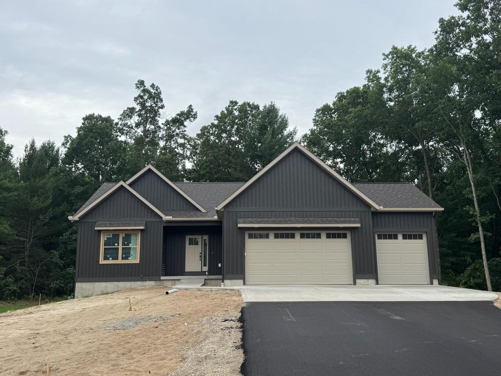 6007 Savannah Way Unit: 34, Egelston township