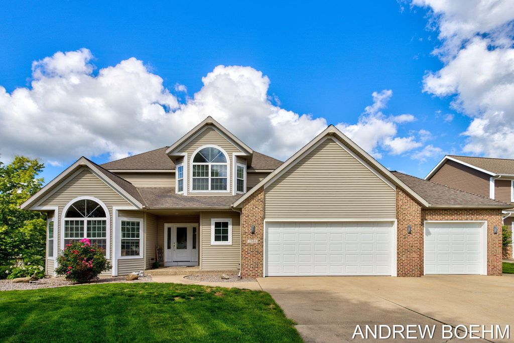 2586 Marble Court, Holland charter township