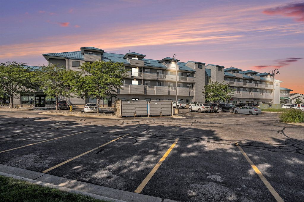 530 Miller Drive Unit: 308, Grand Haven