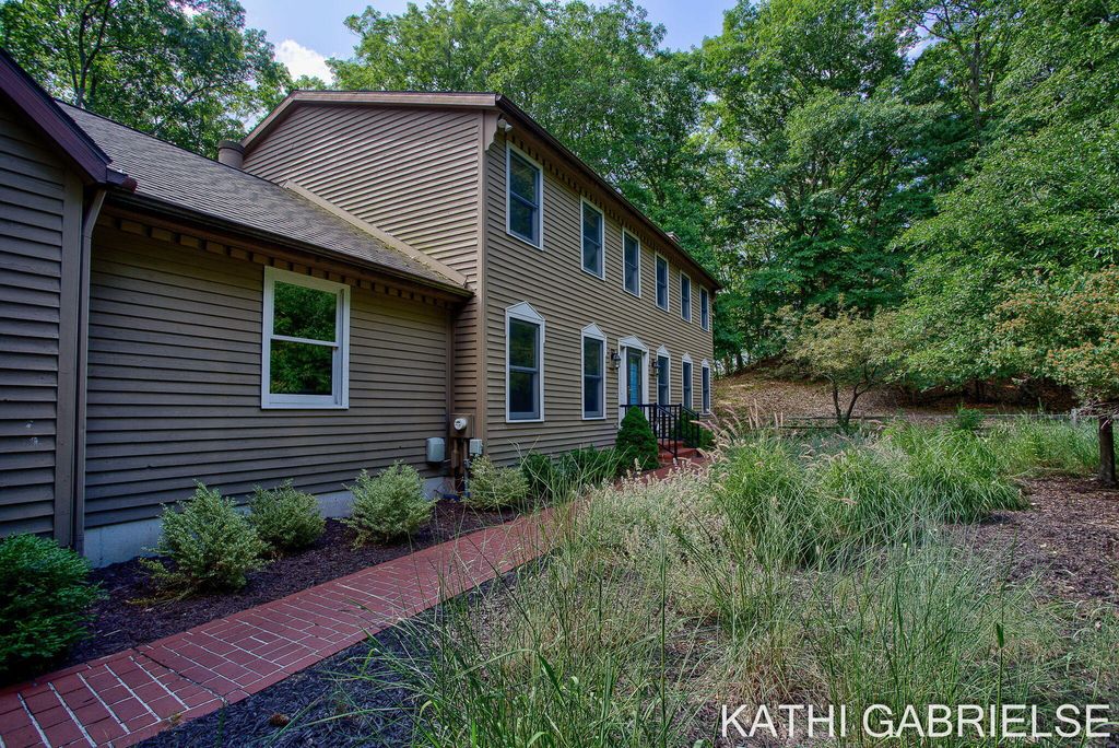 313 Stickney Ridge Road, Grand Haven city