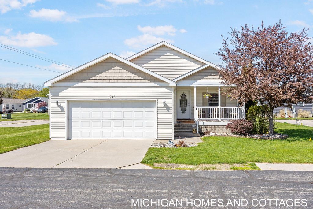 5245 W Scenic Turn Lane, Fillmore township