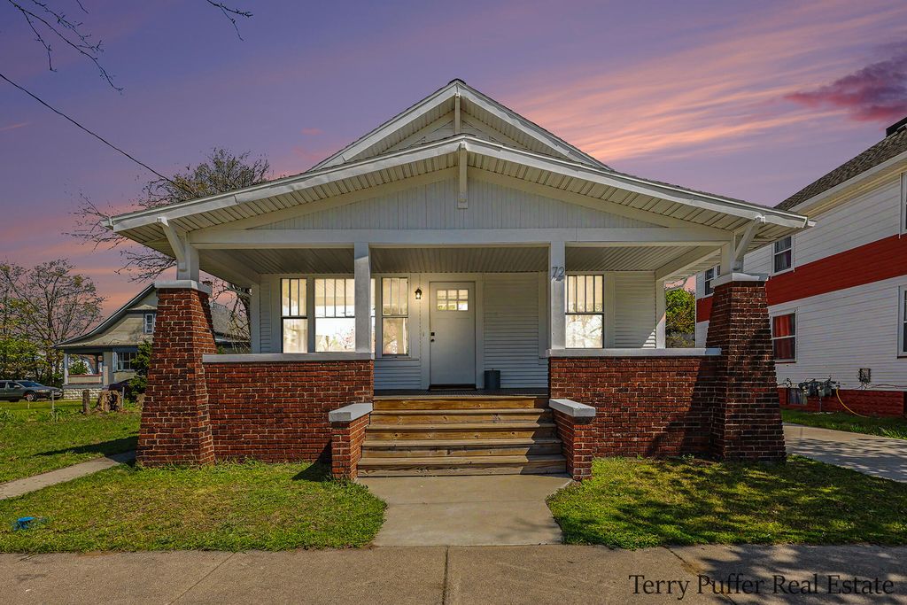 72 E Grand Avenue, Muskegon city