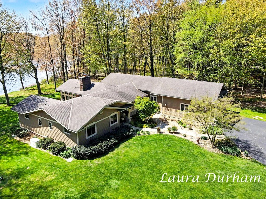 3636 Vienna Stras Street, Laketown township