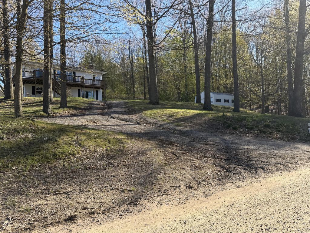 2290 E Warren Road, Ferry township