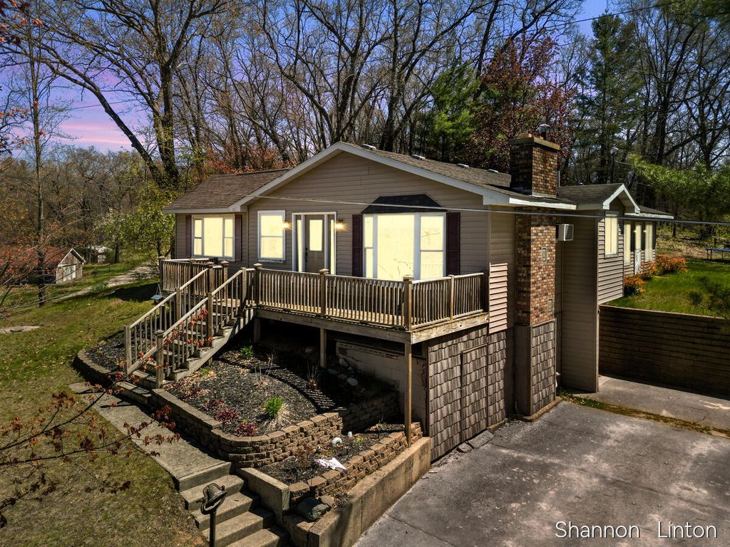 12088 N Lake Street, Lilley township