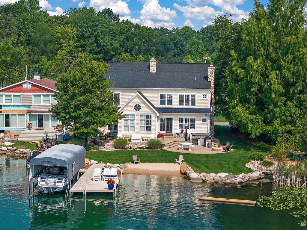 4655 5th Street, Leighton township