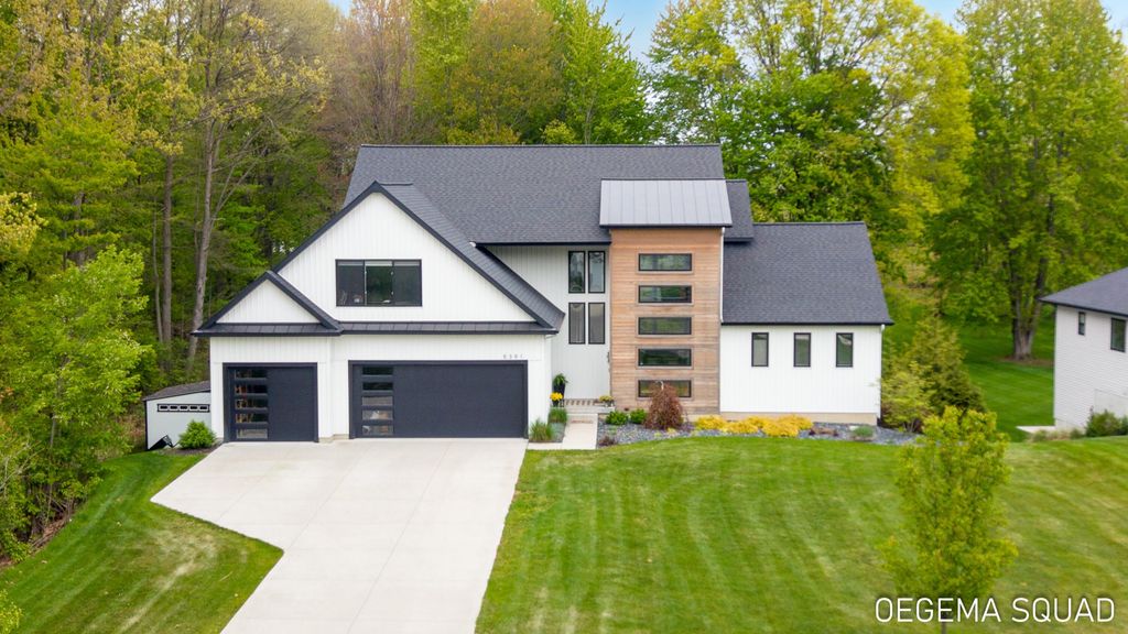 5391 Eagle Pass Drive, Blendon township