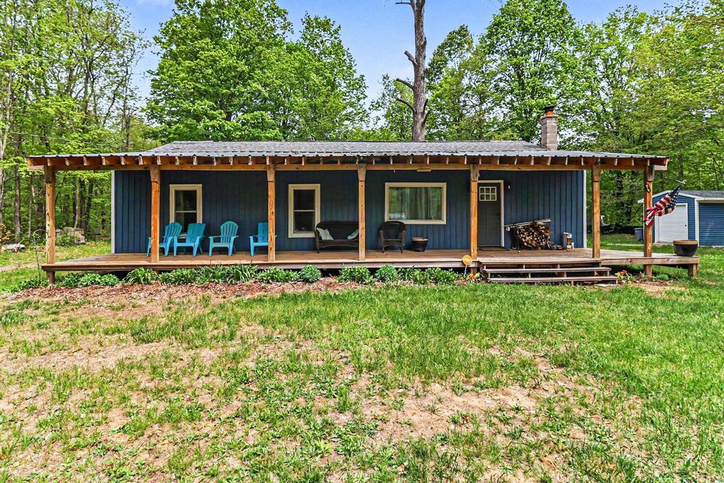 14790 Woods Trail, Springdale township