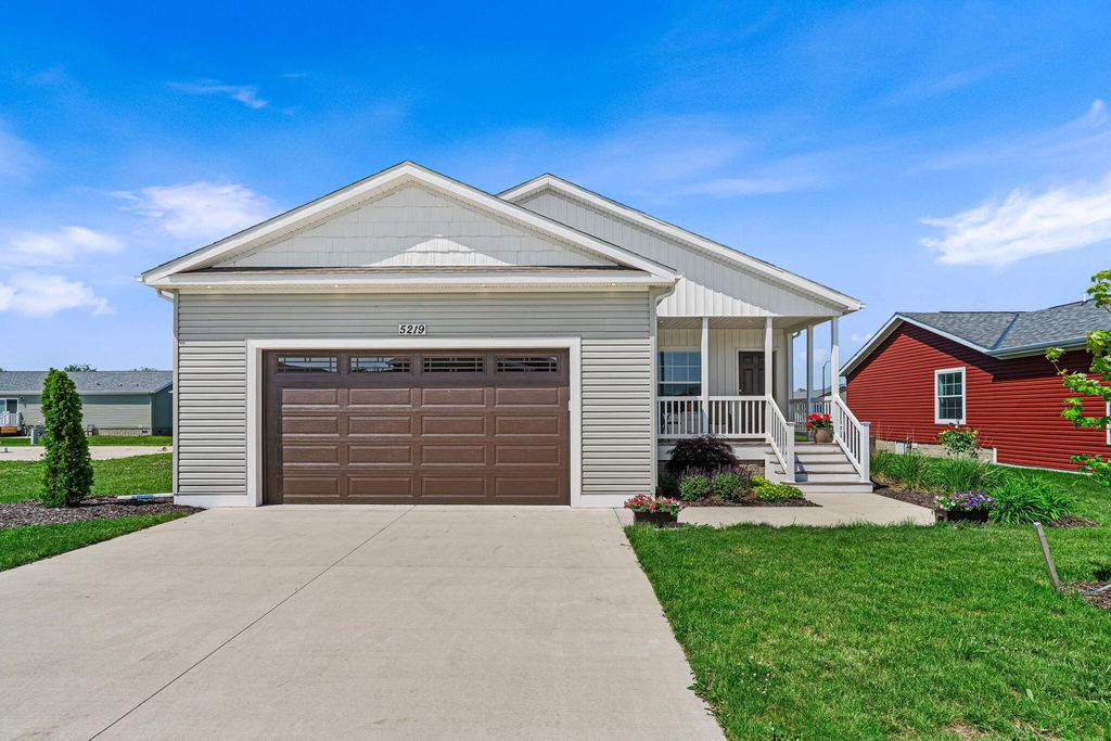 5219 Crosswind Lane, Fillmore township