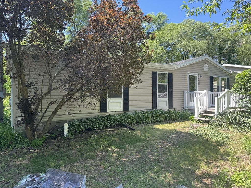 139 Pasadena Avenue, Bedford charter township