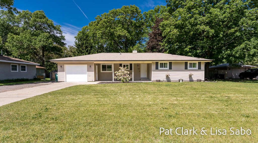 1297 Joslyn Road, Muskegon charter township