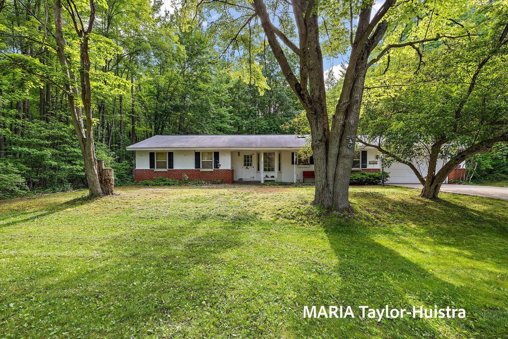 17690 Jordan Lane, Spring Lake