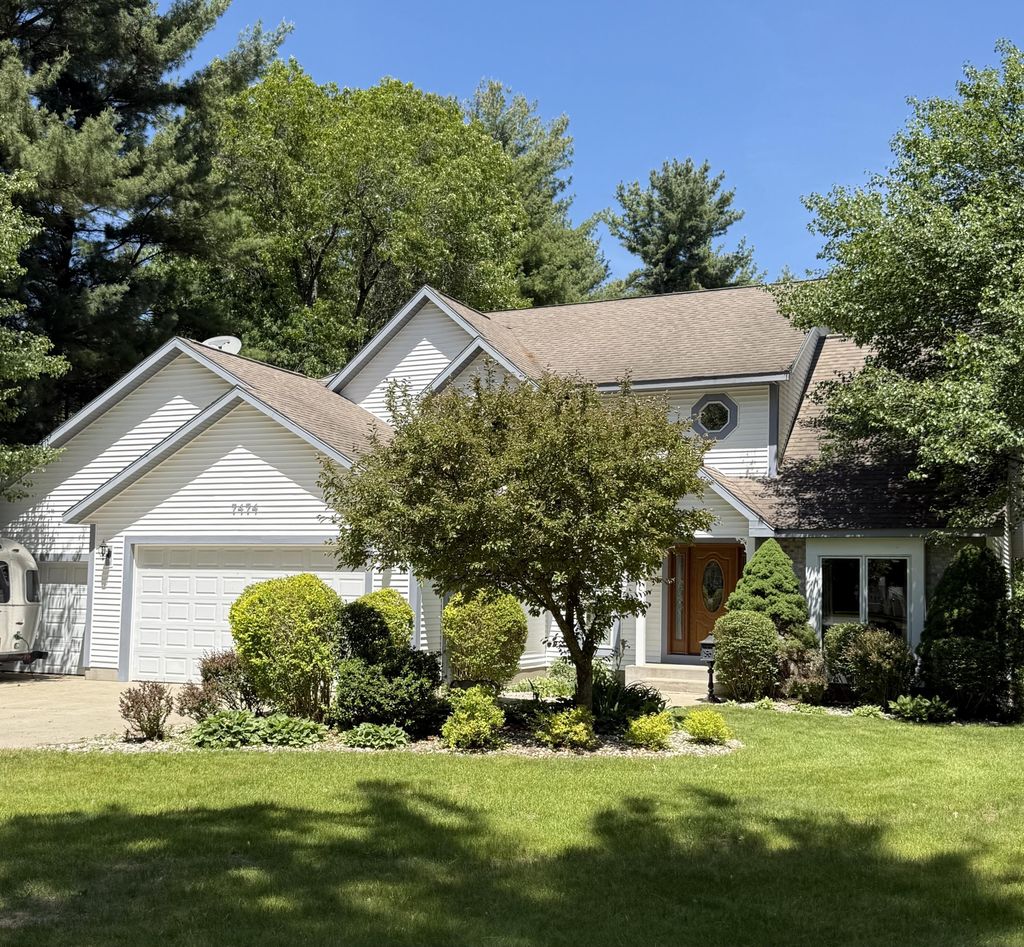 7474 Wiczer Drive, Whitehall township