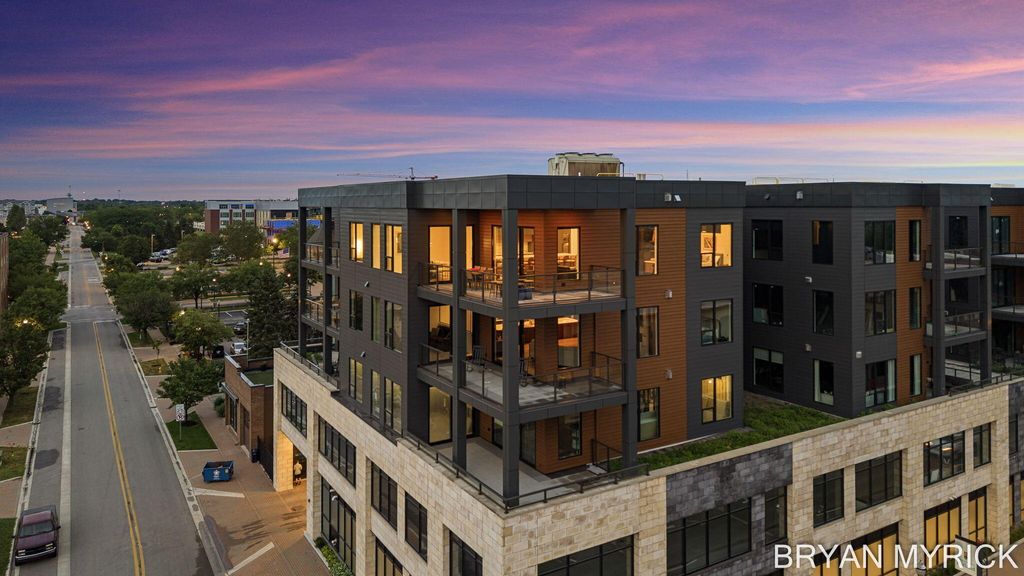 159 S River Avenue Unit: 505, Holland city
