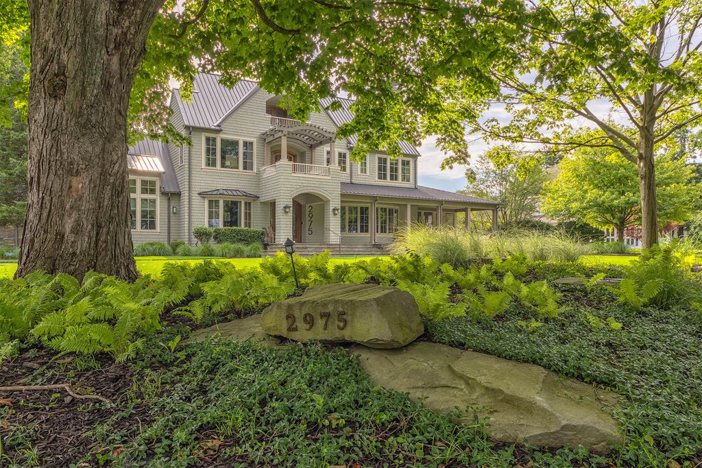 2975 Lakeshore Drive, Saugatuck township