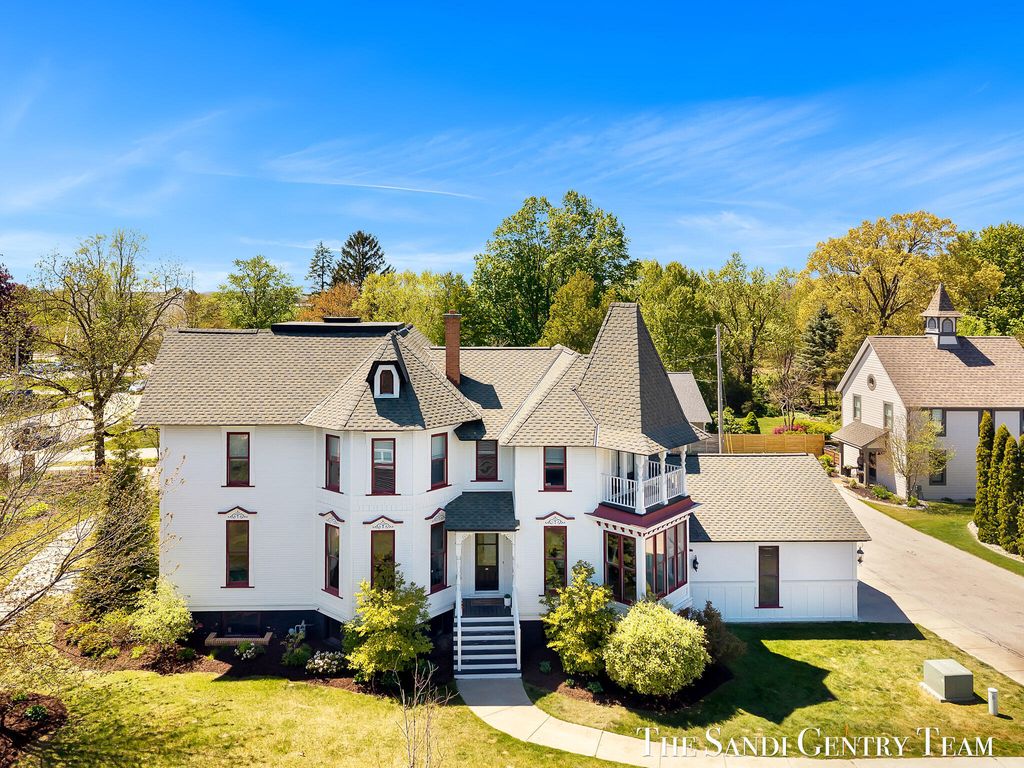 318 Rachaels Way, Spring Lake village