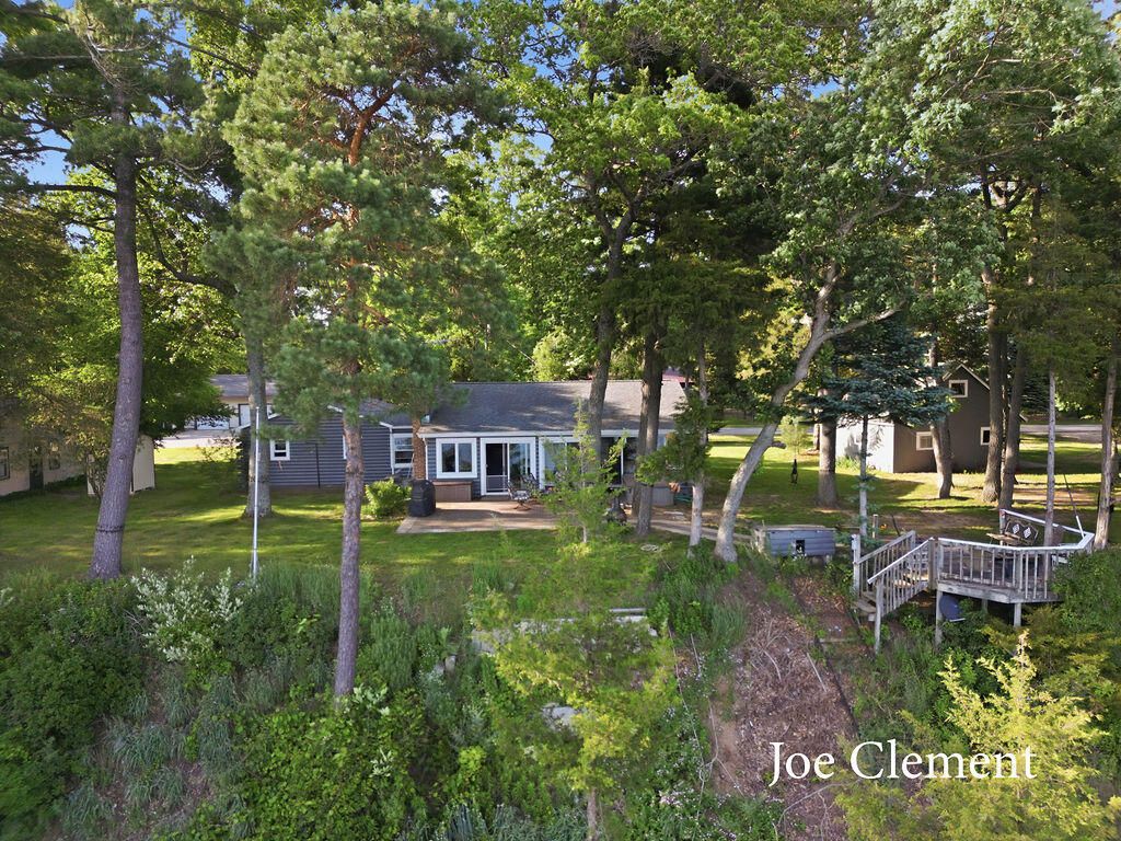 5708 E 52nd Street, Croton township