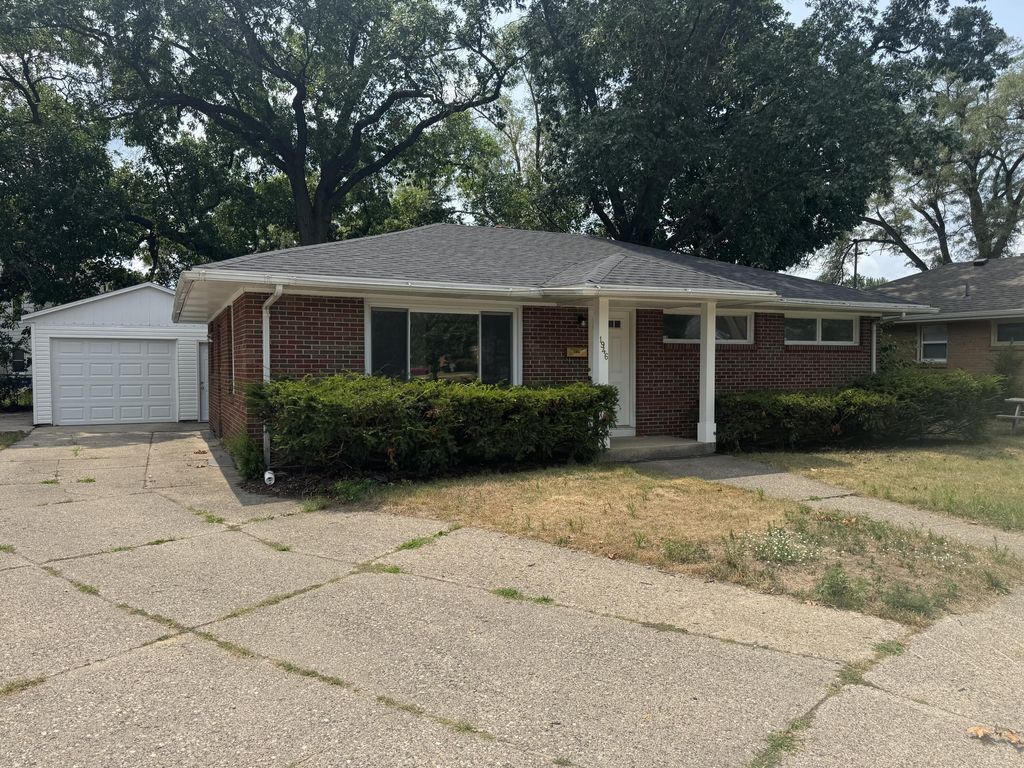 1946 Adams Street Se, Grand Rapids city