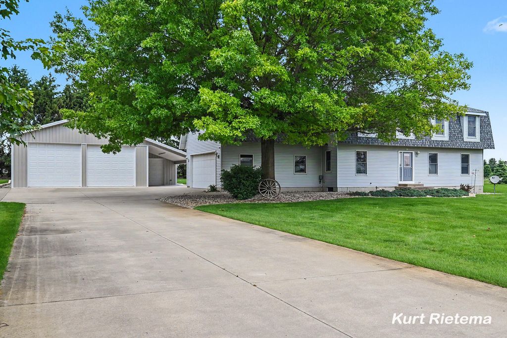3459 44th Street, Heath township