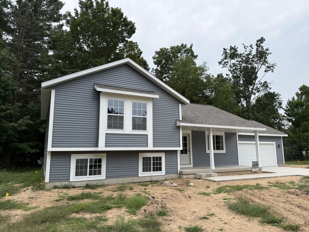 605 Spring Street, Whitehall city
