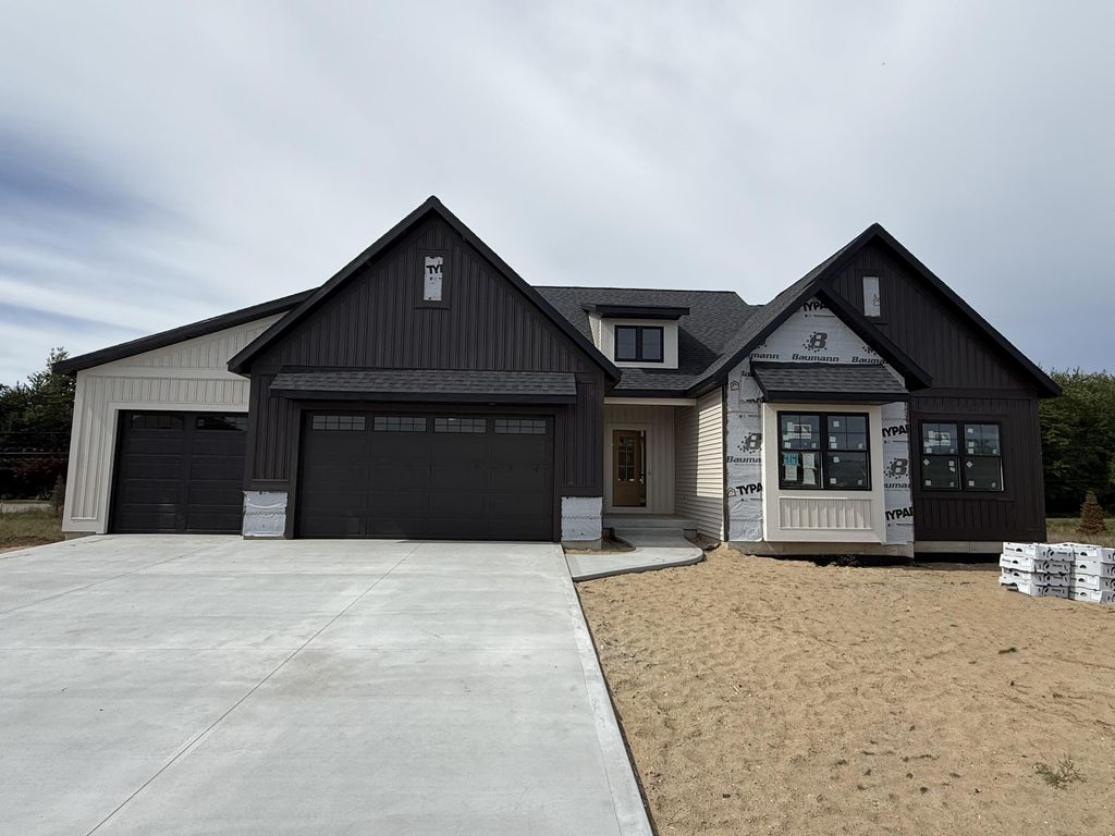 414 Flowerwood Drive Unit: Lot 13, Park township