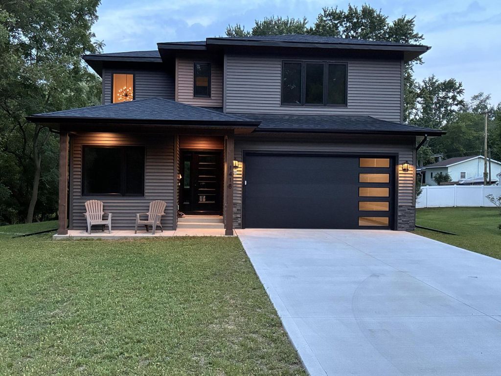 1418 Blue Star Highway, Ganges township