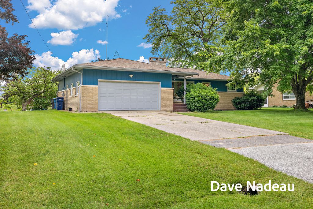 17832 Channel View Drive, Spring Lake township