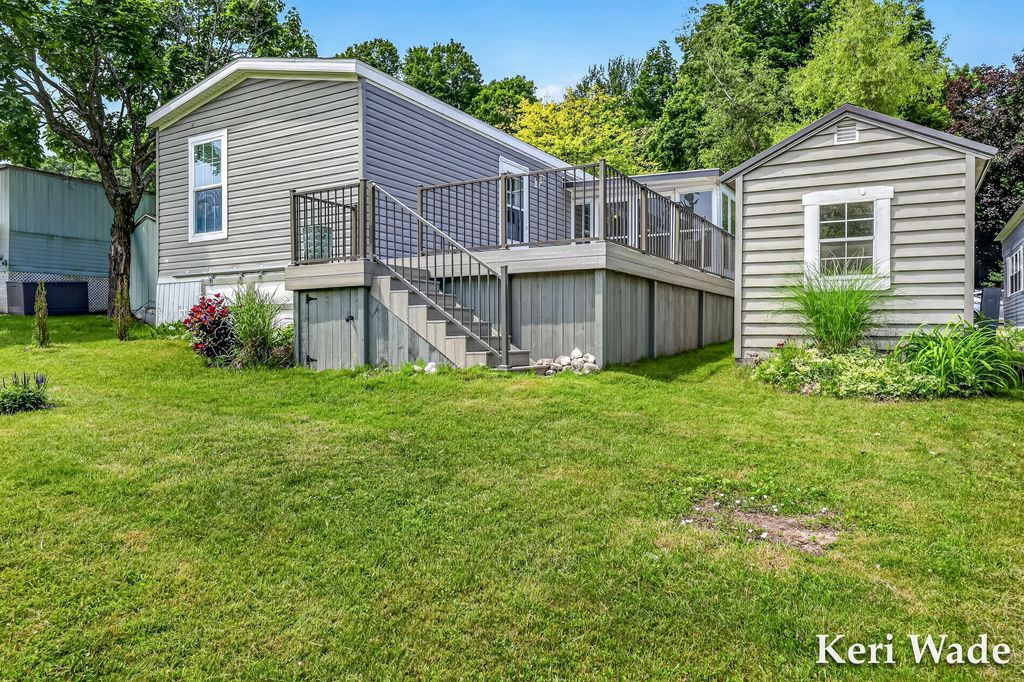 6100 N Beaune Road Unit: 40, Hamlin township
